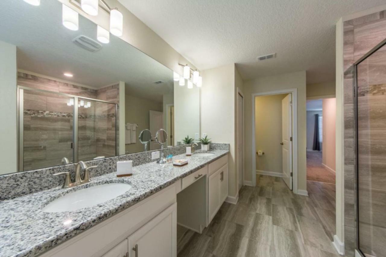 Storey - 4811 Kings *