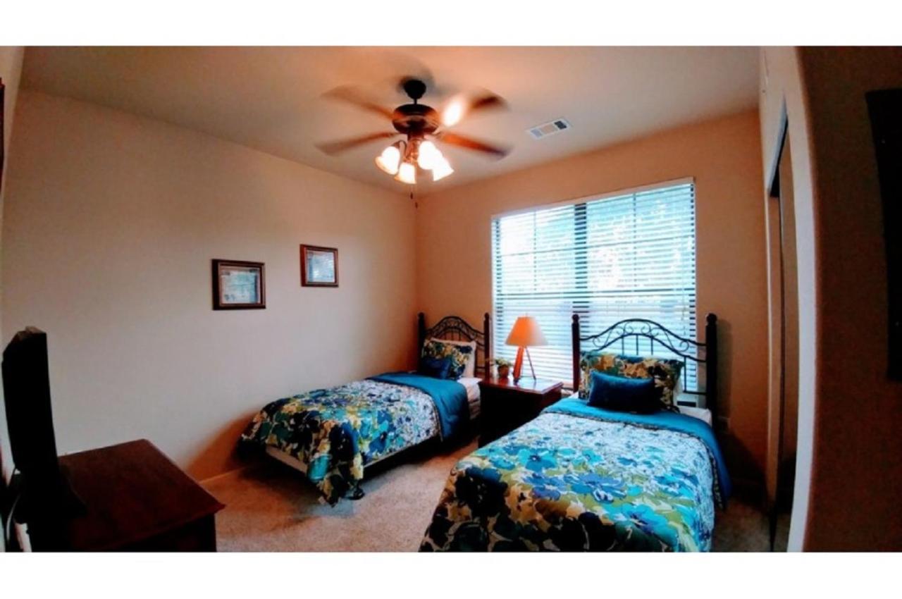 Two-bedroom Townhome Kissimmee Holiday home *