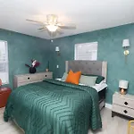 Entire 3 Bd Home With Murals And Parking By Downtown