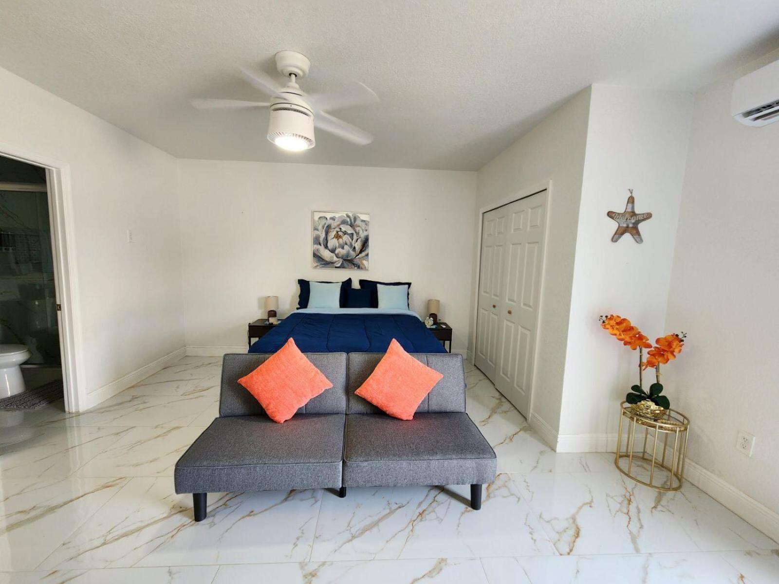 Happy Place Apartment