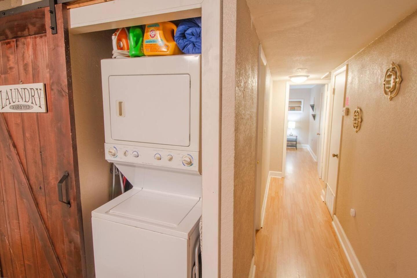 Holiday home Downtown 4br Retreat Pets Welcome Fast Wifi