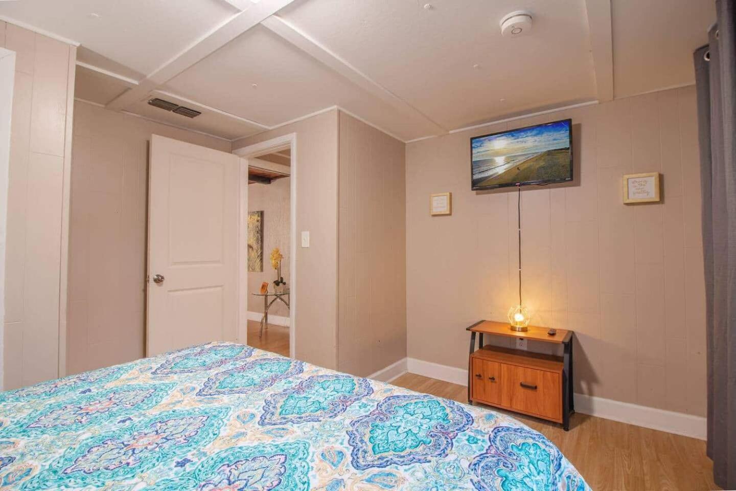 Downtown 4br Retreat Pets Welcome Fast Wifi *