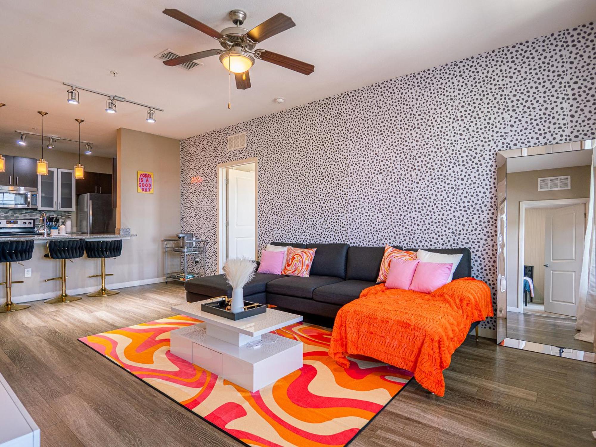 Chic Spacious 2ba 2br With Views Of Pool