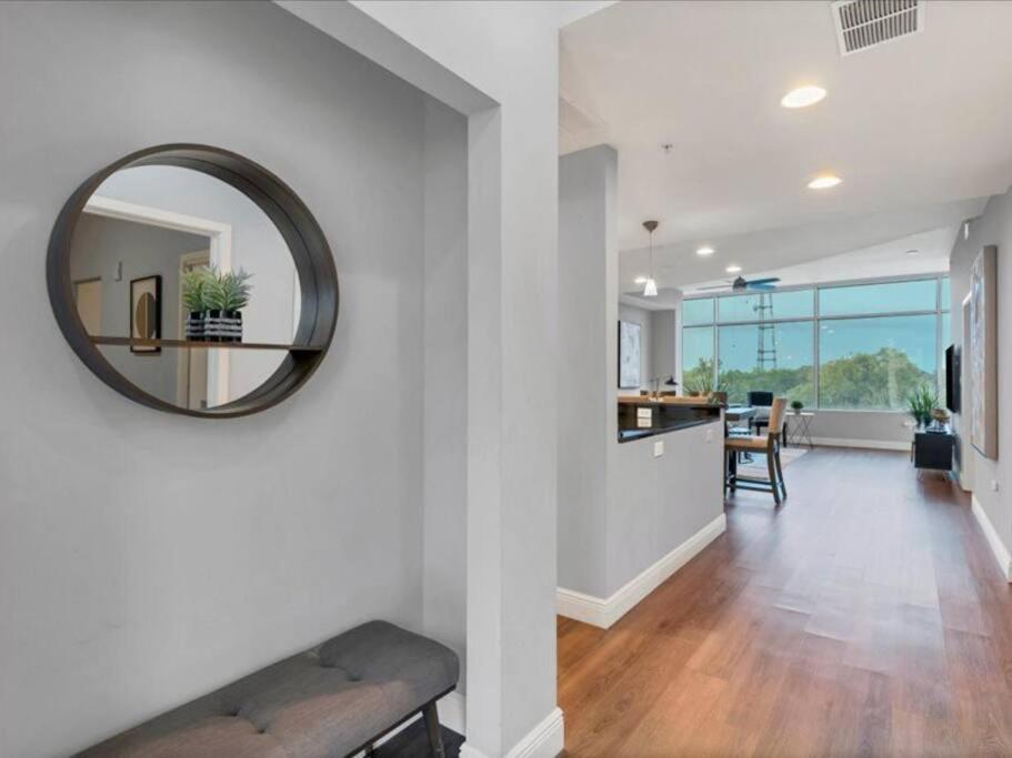 Luxury 1260sq Ft 2 Bd 2bth In Dt Orlando