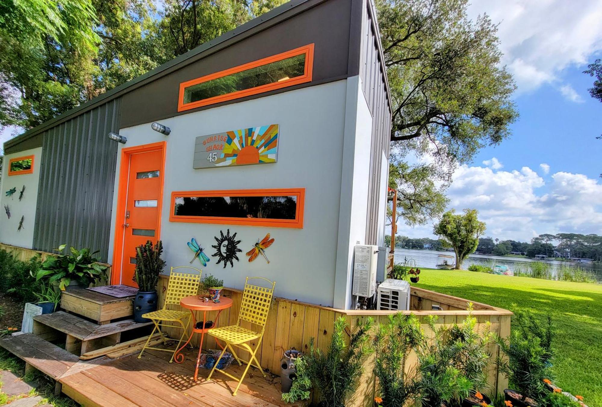 Holiday home Lakefront Tiny Homes 6 Month *