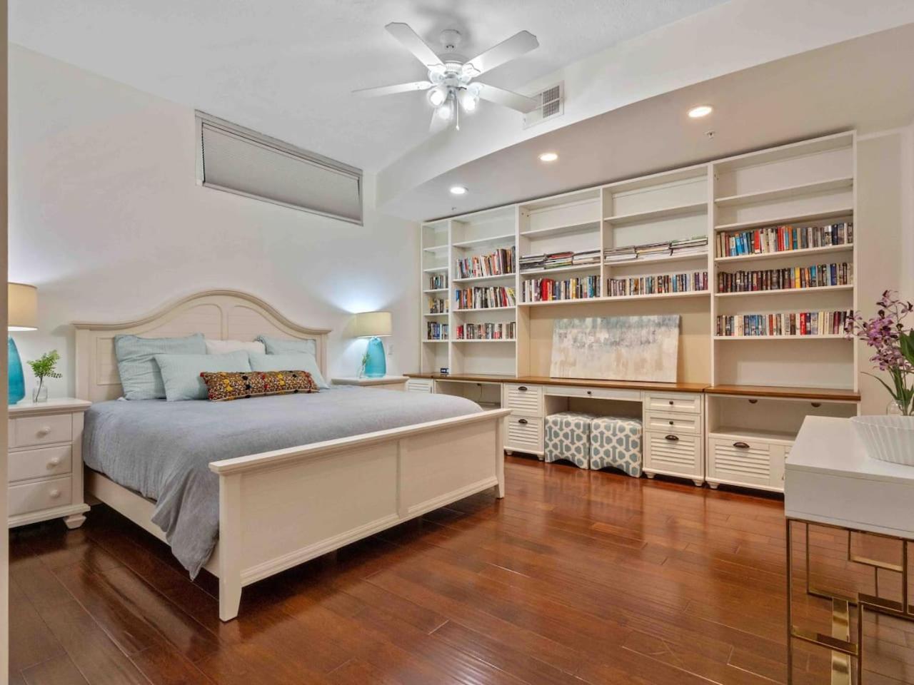 Apartment Penthouse Downtown 2 Beds 2 Baths Orlando