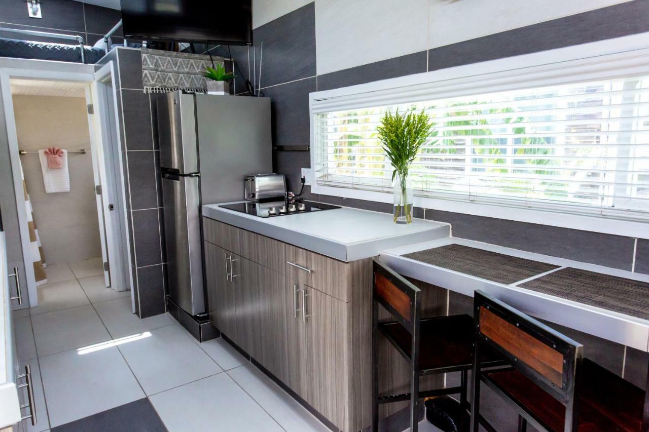 Lakefront Tiny Homes 6 Month Holiday home Orlando