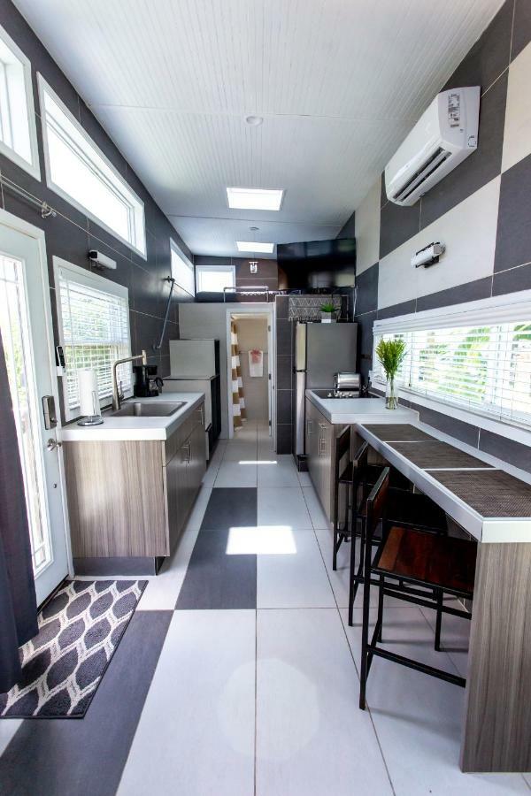 Holiday home Lakefront Tiny Homes 6 Month