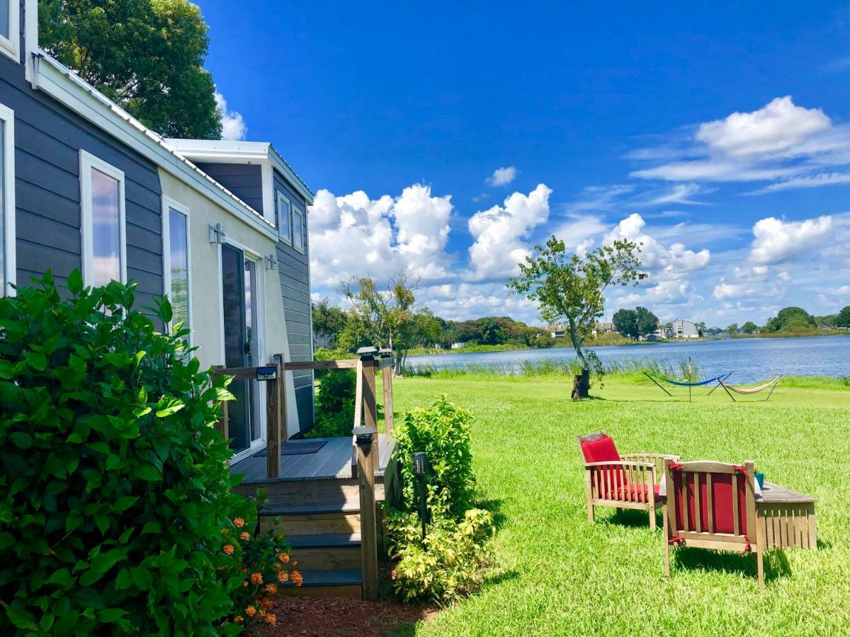Lakefront Tiny Homes 6 Month Holiday home *