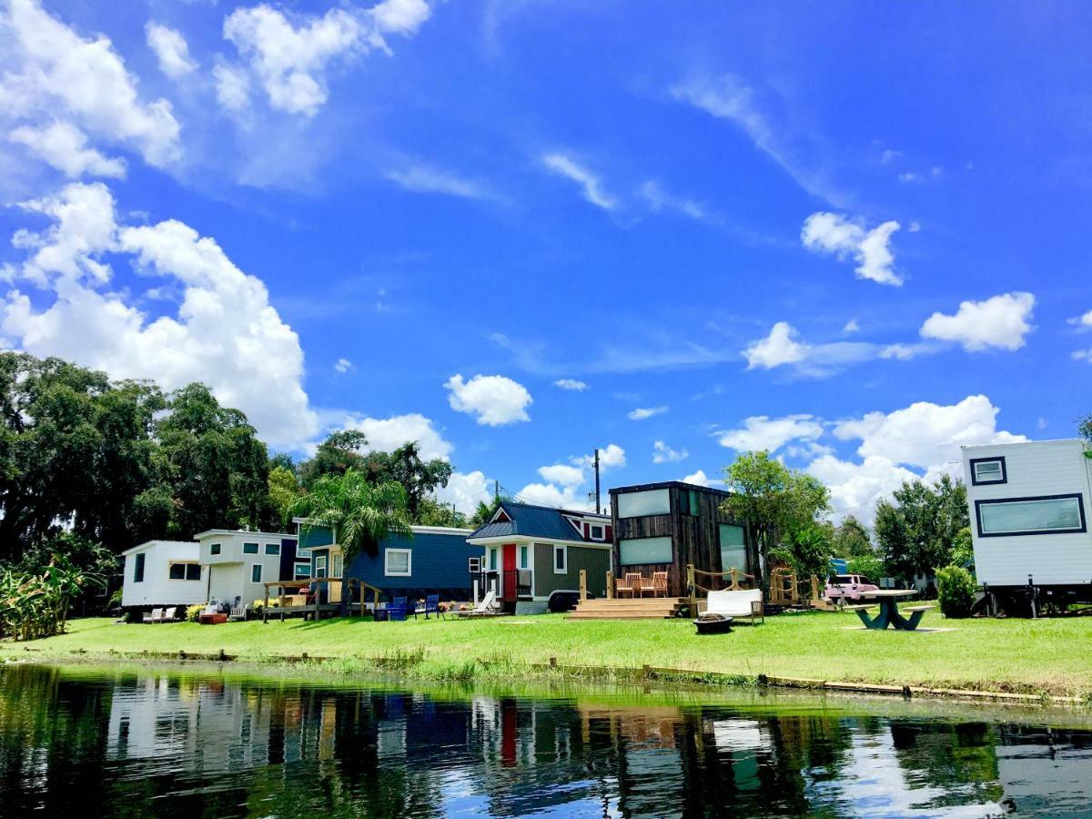 Lakefront Tiny Homes 6 Month Holiday home