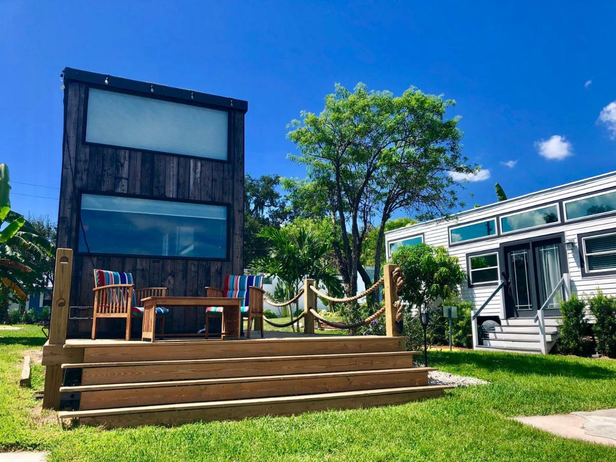 Lakefront Tiny Homes 6 Month Holiday home Orlando