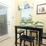 Stunning 5 Bedroom 4 Bath Townhome In Paradise Palms Resort