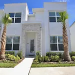 Great 4 Bedroom Townhouse In Hidden Forest, With Private Pool!