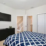 Great 4 Bedroom Townhouse In Hidden Forest, With Private Pool!