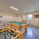 Kissimmee Home With Pool And Game Room, 5 Mi To Parks!