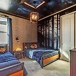 6 Bedrooms - 6 Bathrooms - Encore 7767 Wd