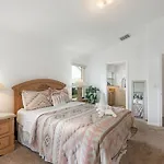 #253-Modern 4 Bed Home With Own Private Pool Close To Disney