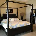 #472-Stunning 5 Bed Property With Private South Facing Deck And Pool