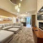 Luxury And Relaxation Just 1 Mile From Disney