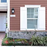 Brand New 3 Bedroom Near Disney / Wi-Fi / Parking