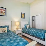 Spacious Elegant Private/Pool 2 Master Bed - No Carpet