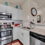 4 Bedrooms - 3 Bathrooms - Lucaya Village 23-101