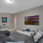 7 Bedrooms 5 Bathrooms Solterra 4103 Od