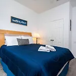 Enchanting Condo - 2 Miles To Disney - 203