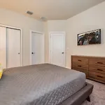 Spacious New Modern Retreat