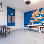 Modern 6 Bdrm Retreat With Private Pool In Encore