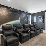 Your Dream Vacation Awaits Family 10-Bd Villa