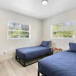 Sunny 2Br Getaway Pets Welcome Sleeps 6