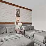 7 Bedrooms - 6,5 Bathrooms - Solara 1604 Hg
