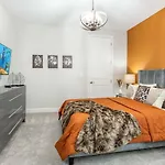Sophisticated 6 Bdrm Villa With Movie Room At Encore
