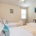 Charming 6 Bdrm Home With Open Living At Encore
