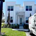 Serenity Townhome Getaway 4 Bed 3 Bath Home Near Disney In Clermont Fl