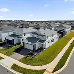 5 Bedrooms - 5,5 Bathrooms - Windsor Cay 16201Sk