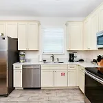 Luxurious Cottage Near Disney With Margaritaville Resort Island H2O Access - 8000Dr