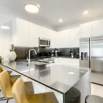 Trendy Thematic 3Br Townhouse With Private Pool