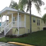 Tropical Palms Resort & Campground