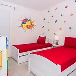 Wonderful Single Home With Private Pool And Game Room So2683
