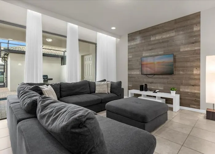 5 Bedrooms - 4,5 Bathrooms - Windsor At Westside 8936 Al