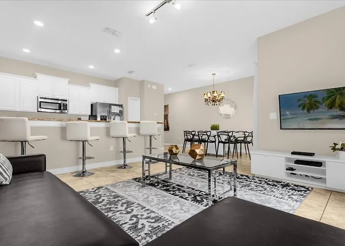 4 Bedrooms - 3 Bathrooms - Paradise Palms 2951 Bp