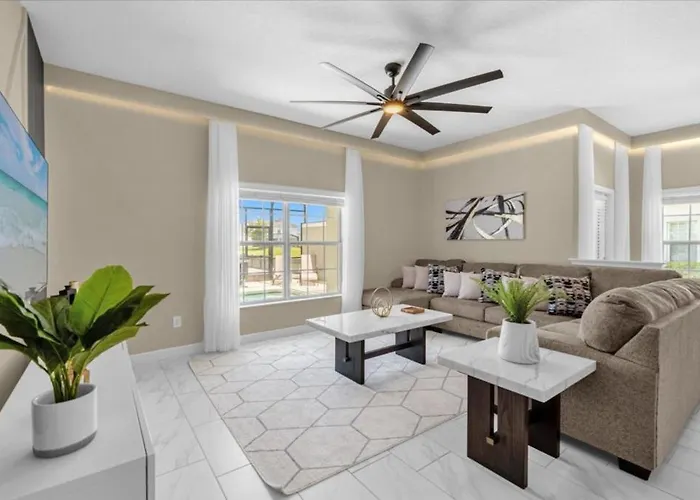 5 Bedrooms - 4 Bathrooms - Storey Lake 3149 Pp