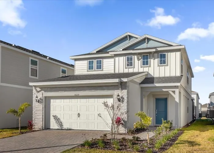 5 Bedrooms- 5,5 Bathrooms- Windsor Cay 16219 Tw