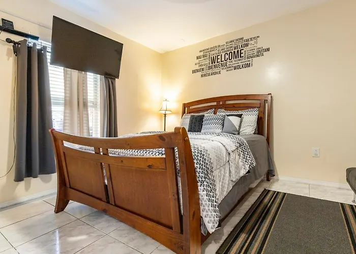 20 Min To Universal Pvt Apt With Full Size Kitchen
