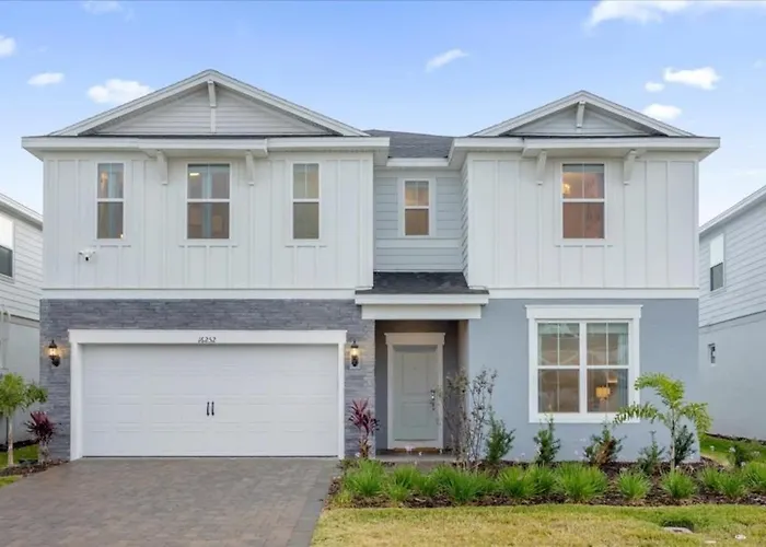 10 Bedrooms - 8 Bathrooms - Windsor Cay 16252Sm