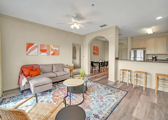 Upstay - Condo - Hot Tub & Pool