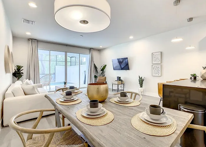 Trendy Thematic 3Br Townhouse With Private Pool