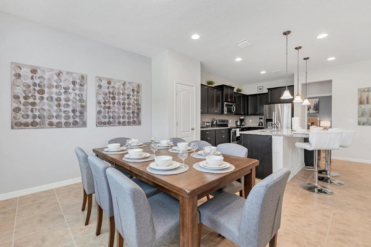 Beautiful Wprivate Pool &free Access Holiday home Orlando
